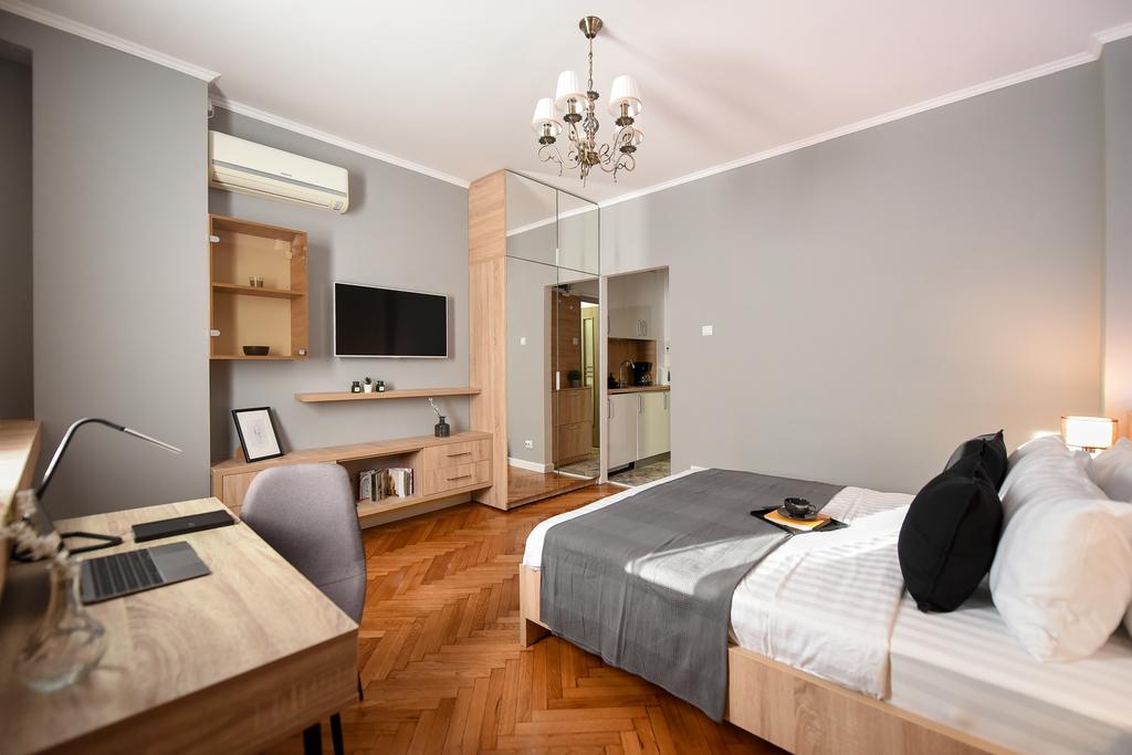 NEW Business Studio near Intercontinental Hotel - Homey Residence București