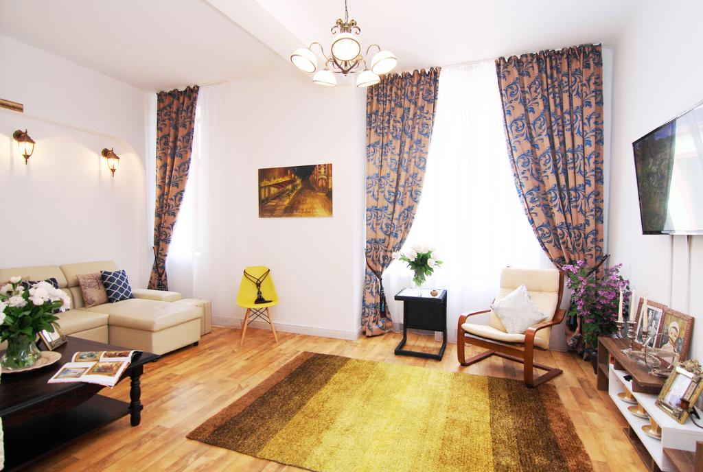 Old Princely Court 2Bd Apartment București